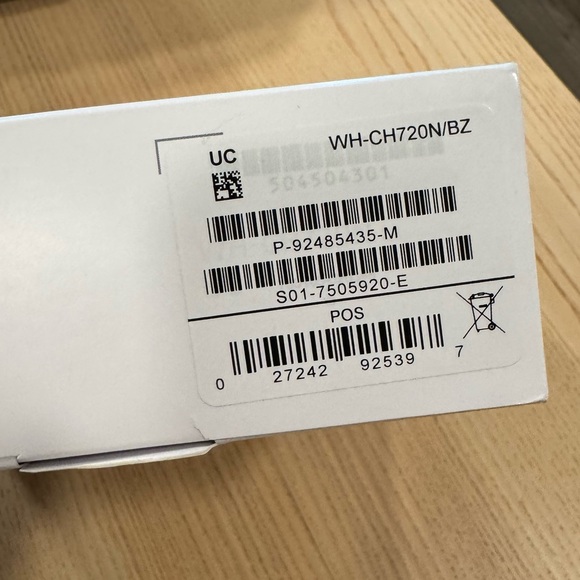 Sony WH-CH720N Black Headphones BRAND NEW - Picture 3 of 3